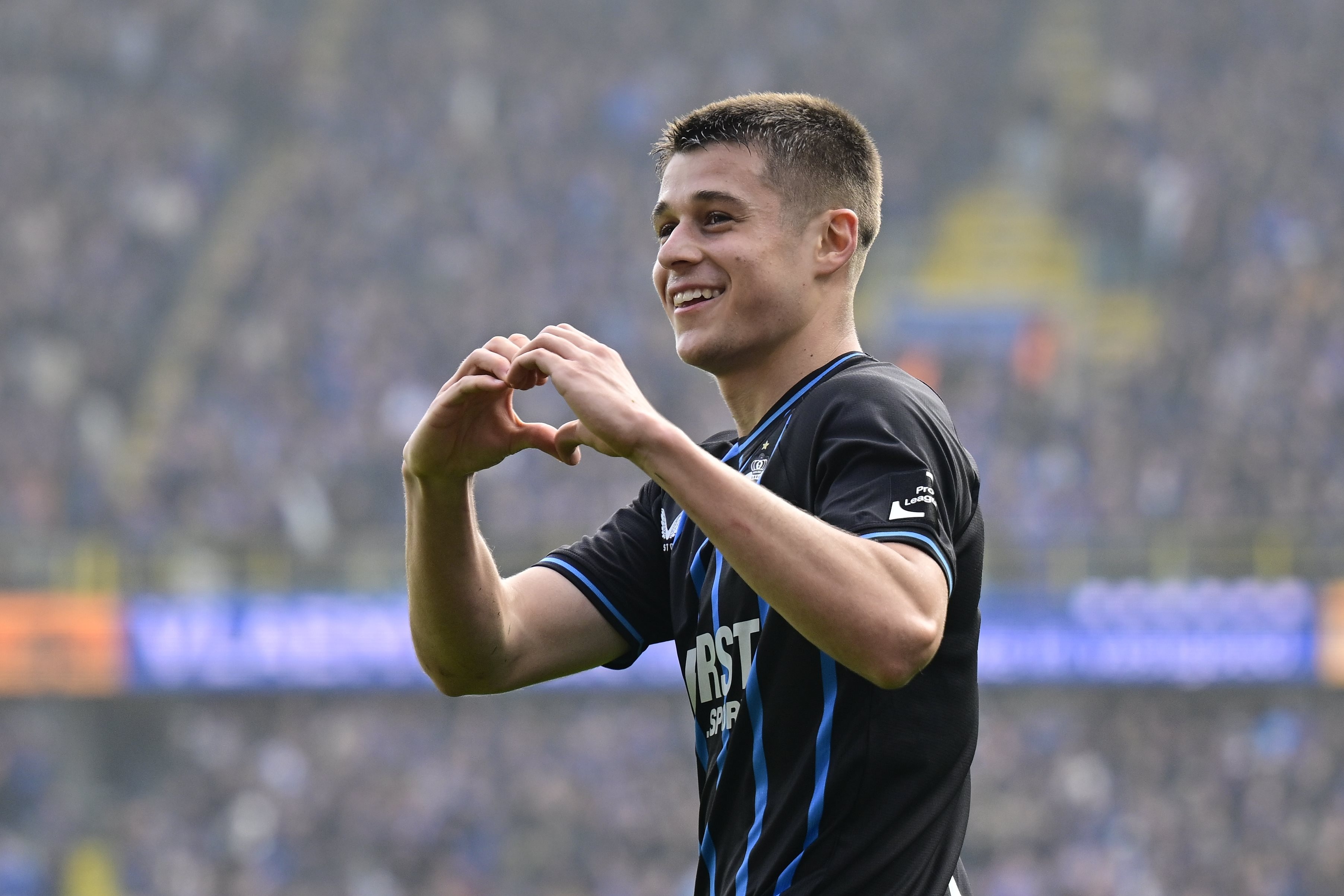 德天空曝枪手热刺询价布鲁日21岁前锋特雷索尔迪 多特药厂加入争夺