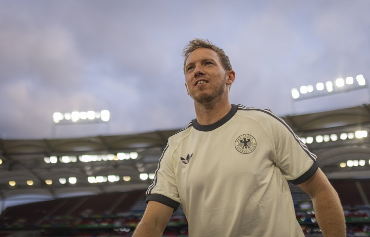 纳氏德国七连胜追平弗里克时代纪录