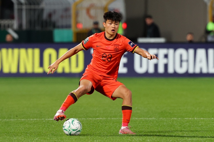 杨希无球状态下的高强度覆盖 记者肯定其往返能力