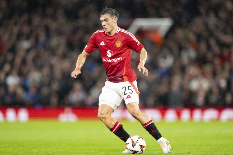 尤文主场观战乌拉圭友谊赛 高层现场考察曼联中场乌加特