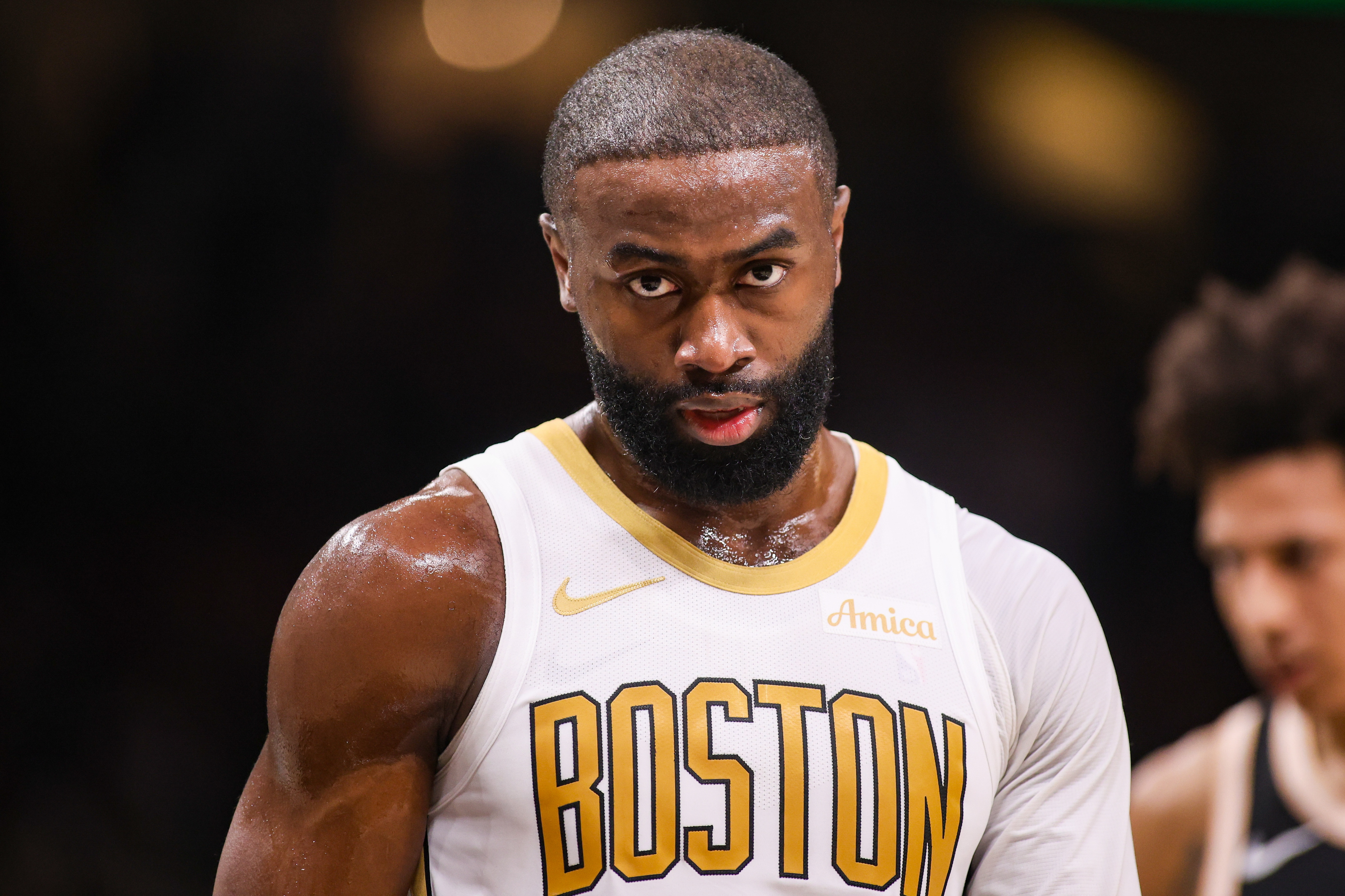 杰伦·布朗29投9中揽责 凯尔特人客场不敌老鹰