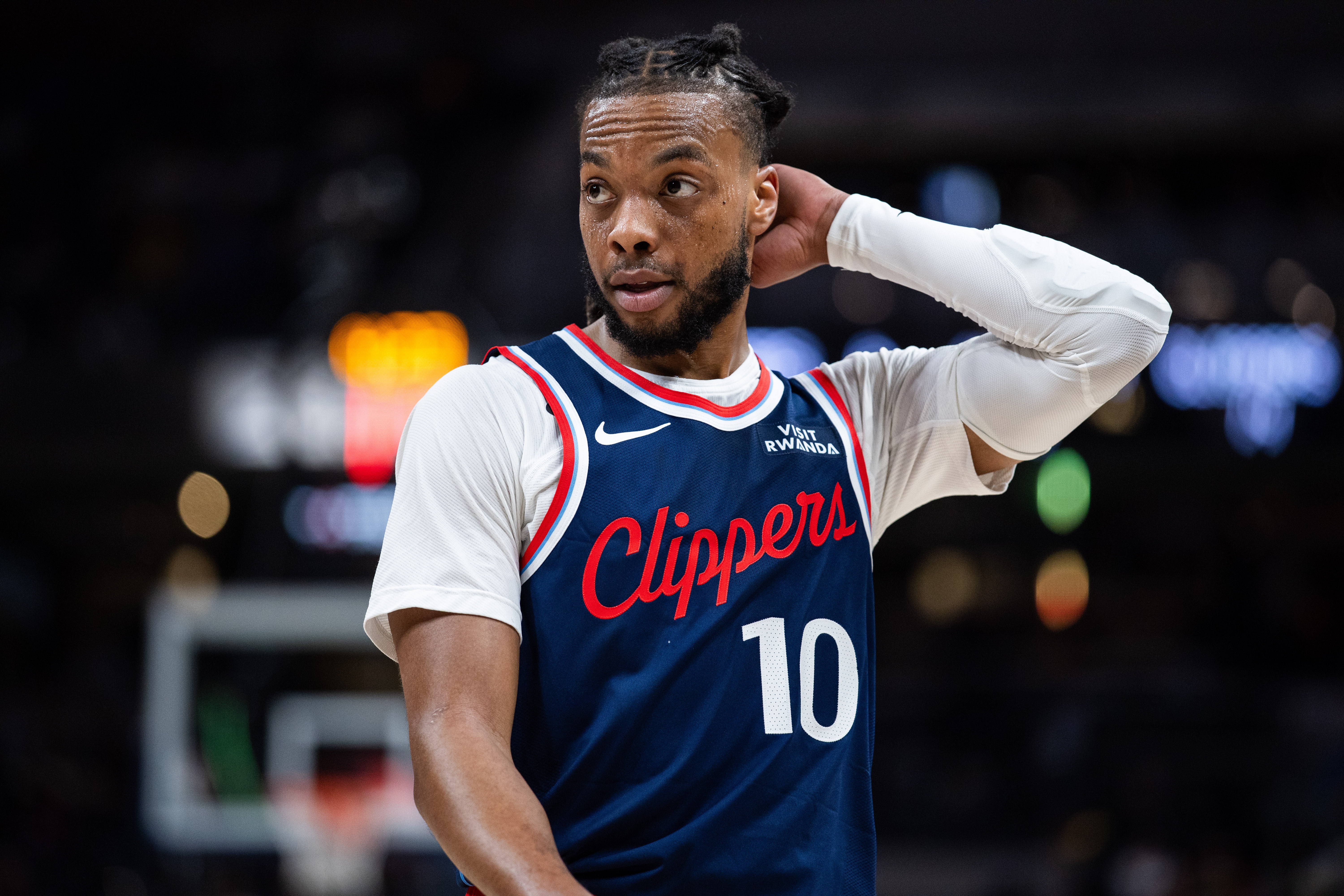 加兰17投5中正负值-19 快船主场不敌马刺