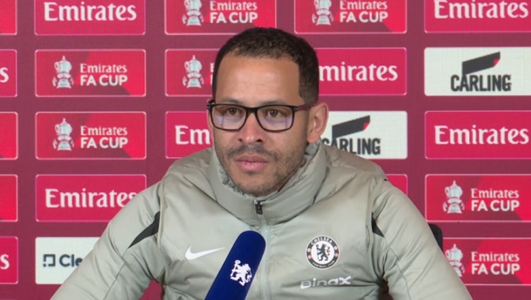 C罗双响领跑沙特联 恩佐风波持续发酵 巴萨报价巴斯托尼 C罗双响领跑沙特联 恩佐风波持续发酵 巴萨报价巴斯托尼