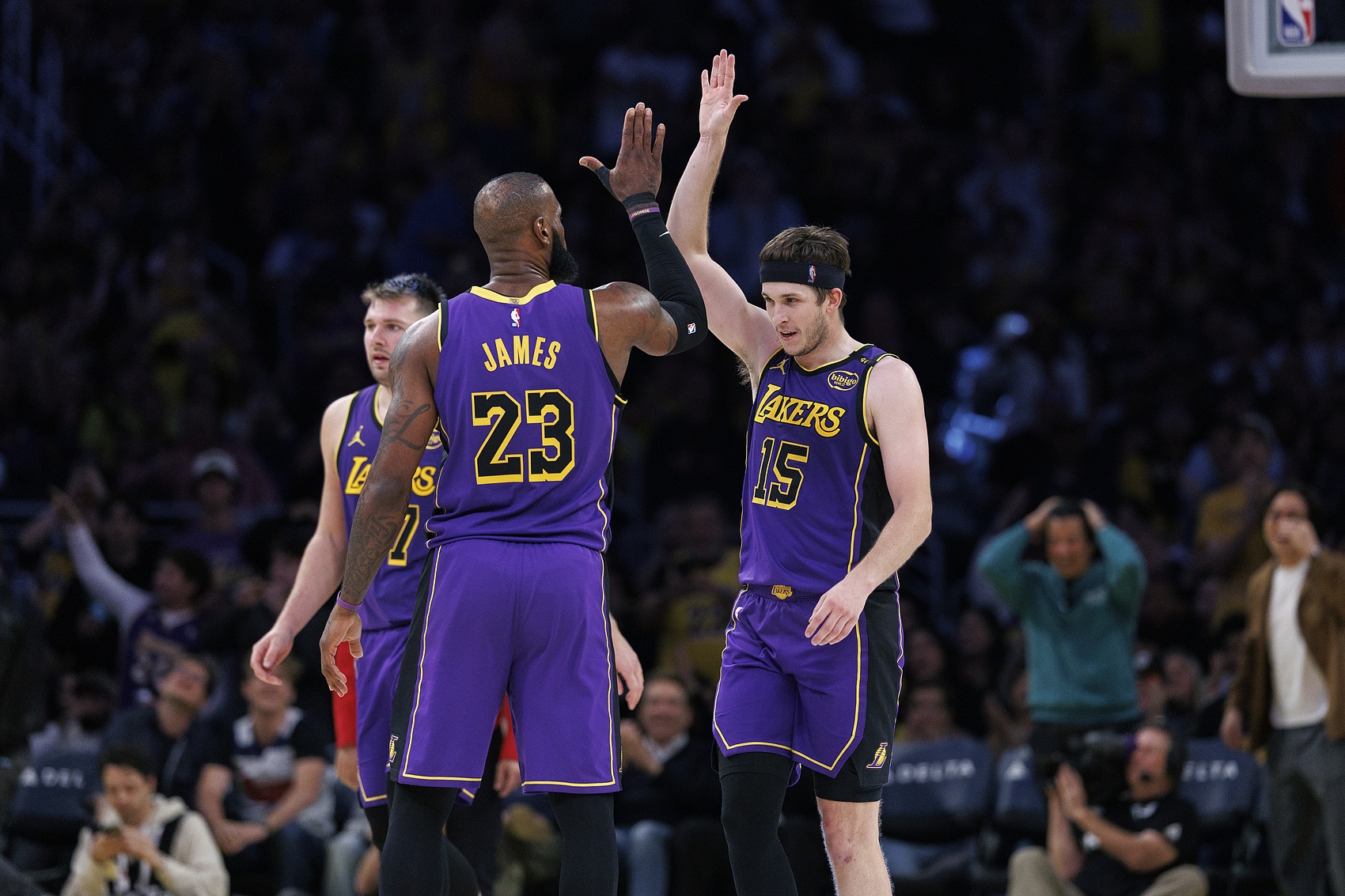 东契奇常规赛报销 湖人三核同场频率仍低迷