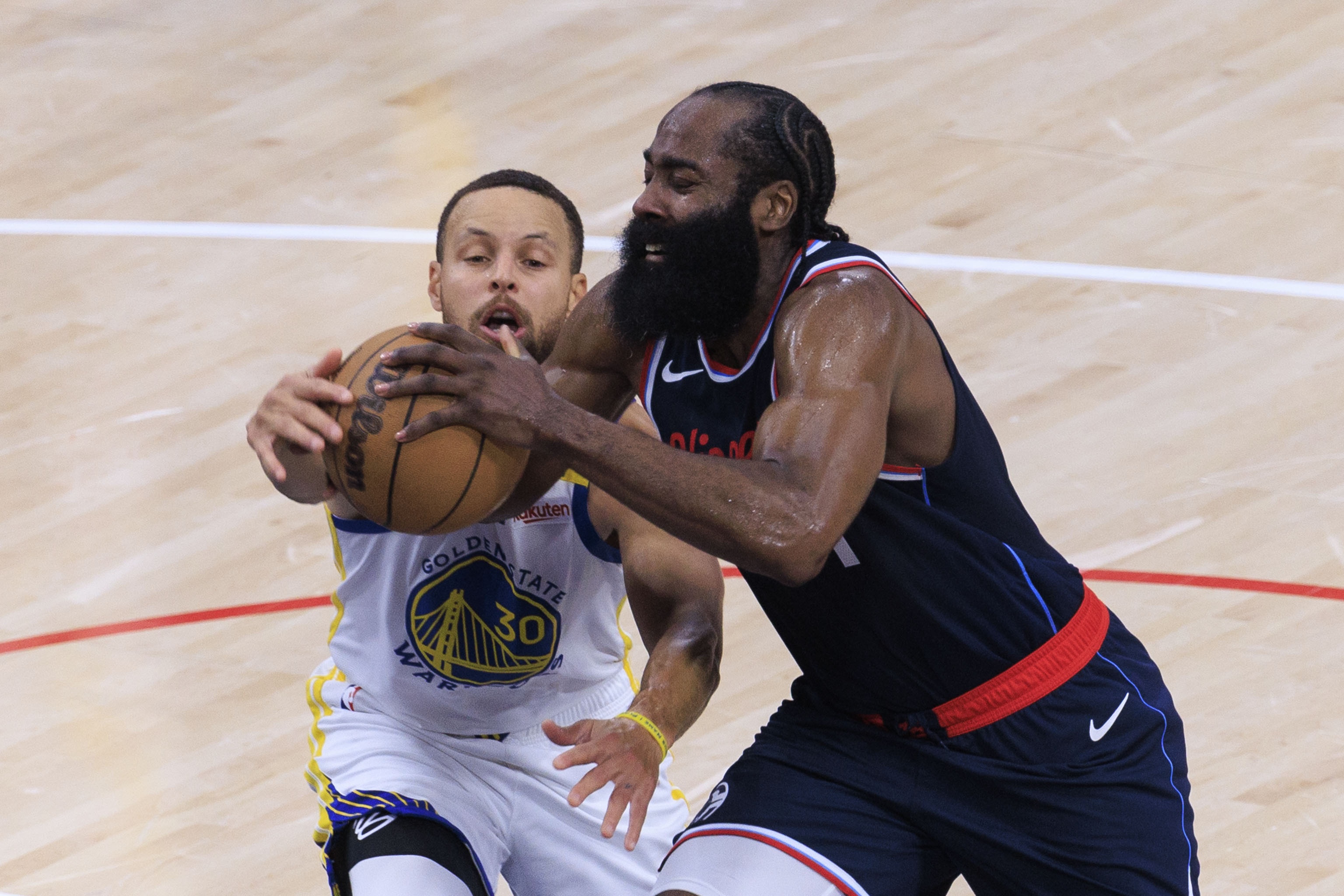 香波特剖析库里哈登时代烙印 三分与技能包成生存法则