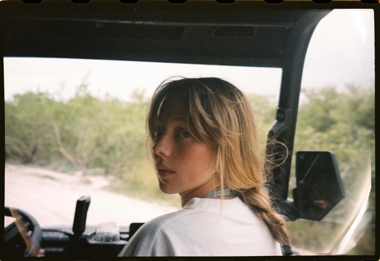 姆巴佩与西班牙女星埃斯特·埃克斯波西托恋情曝光 女方曾与维尼修斯传绯闻 姆巴佩与西班牙女星埃斯特·埃克斯波西托恋情曝光 女方曾与维尼修斯传绯闻