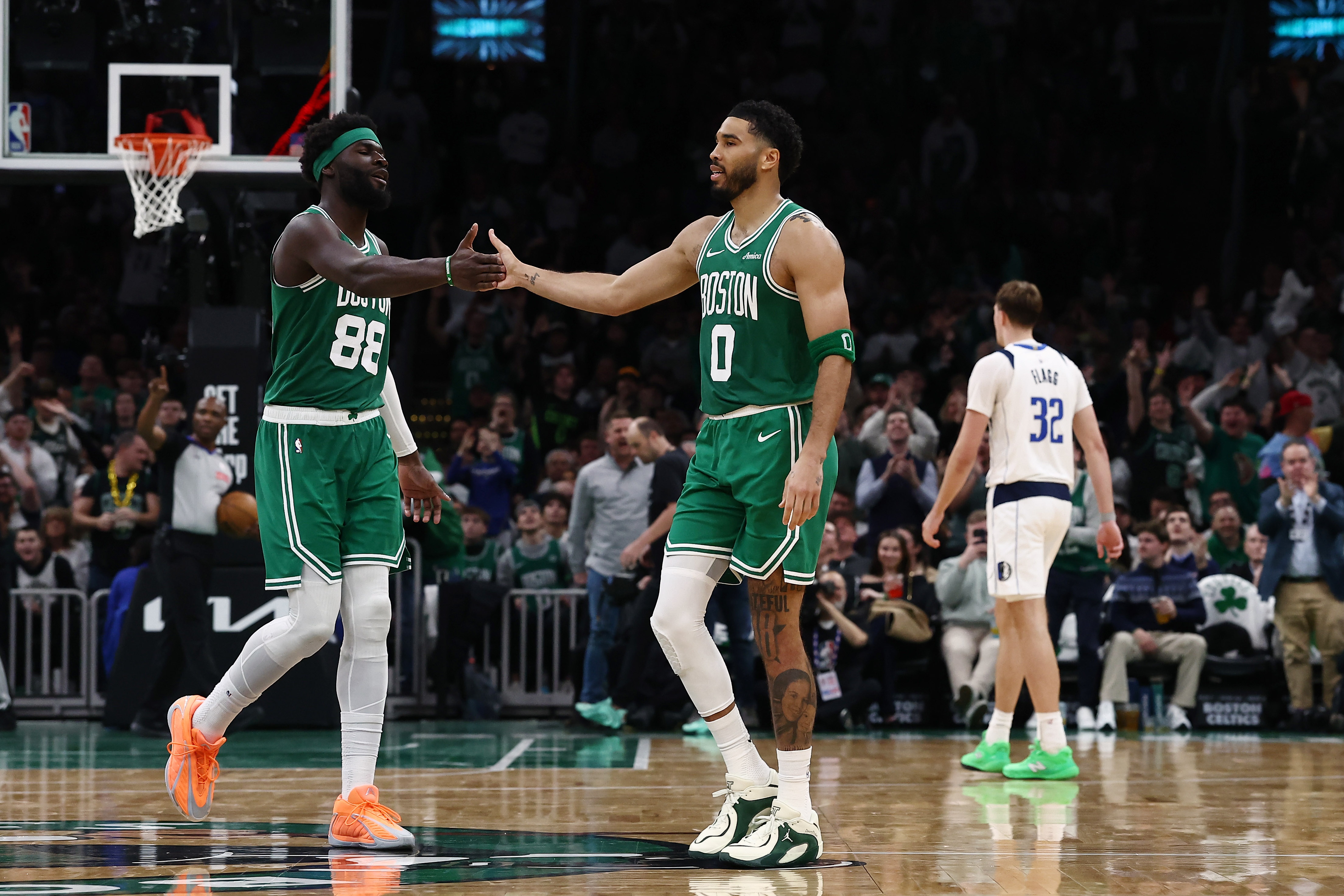 塔图姆盛赞奎塔成长 绿军内线篮板破千 塔图姆盛赞奎塔成长 绿军内线篮板破千