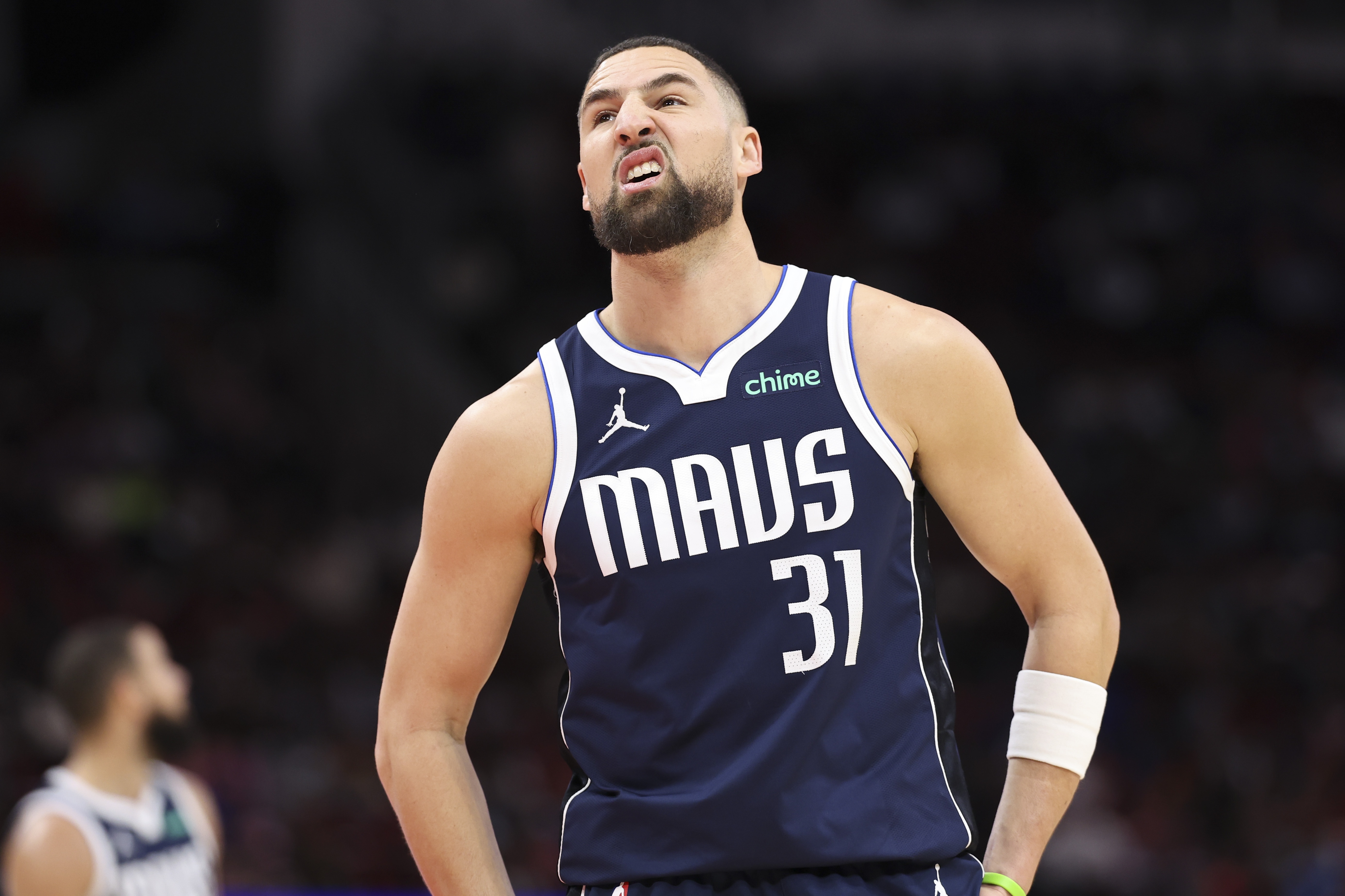 克莱13中7取18分难阻独行侠主场失守 克莱13中7取18分难阻独行侠主场失守