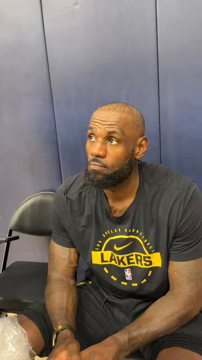 詹姆斯谈备战：全队需提升个人表现 心态调整是关键