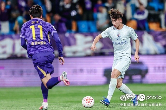 申花客场两度落后两度扳平 拉唐点射绝杀津门虎 申花客场两度落后两度扳平 拉唐点射绝杀津门虎