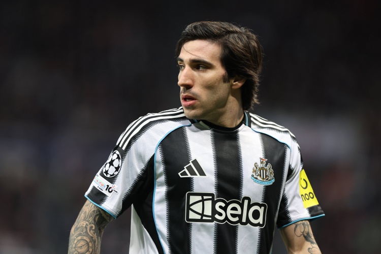 纽卡CEO强硬表态 球员离队必须符合俱乐部条件