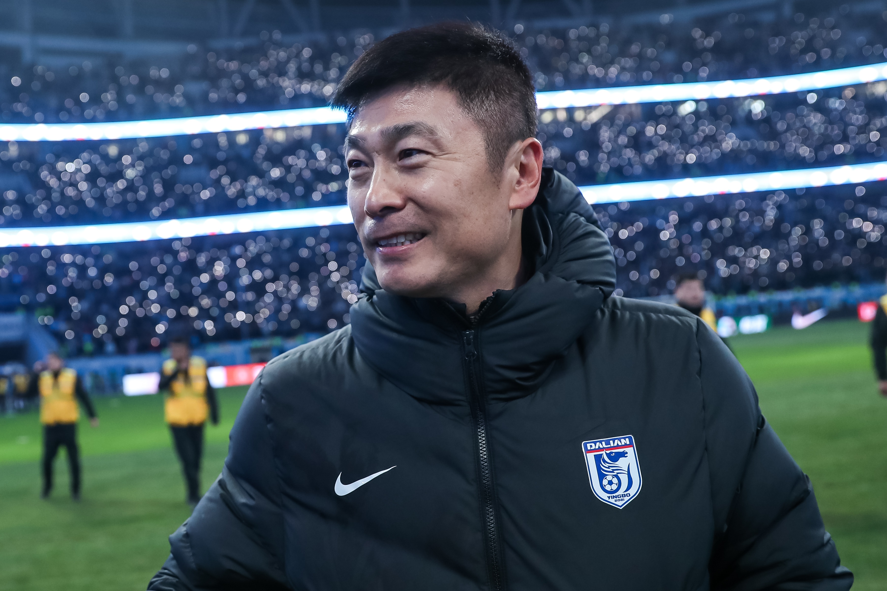 大连英博连斩海港泰山 李国旭变阵激活斯坦丘