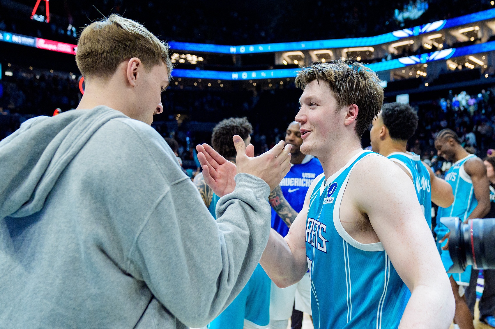 弗拉格45分再创纪录 解说提议最佳新秀并列