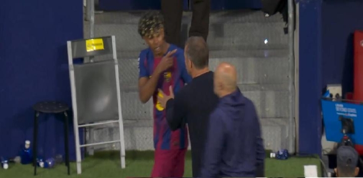 亚马尔赛后愤怒离场 矛头直指门将教练德拉富恩特