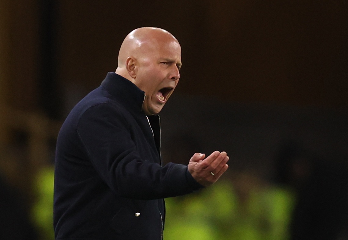 斯洛特解释萨拉赫替补 称本赛季首次面临艰难抉择 斯洛特解释萨拉赫替补 称本赛季首次面临艰难抉择