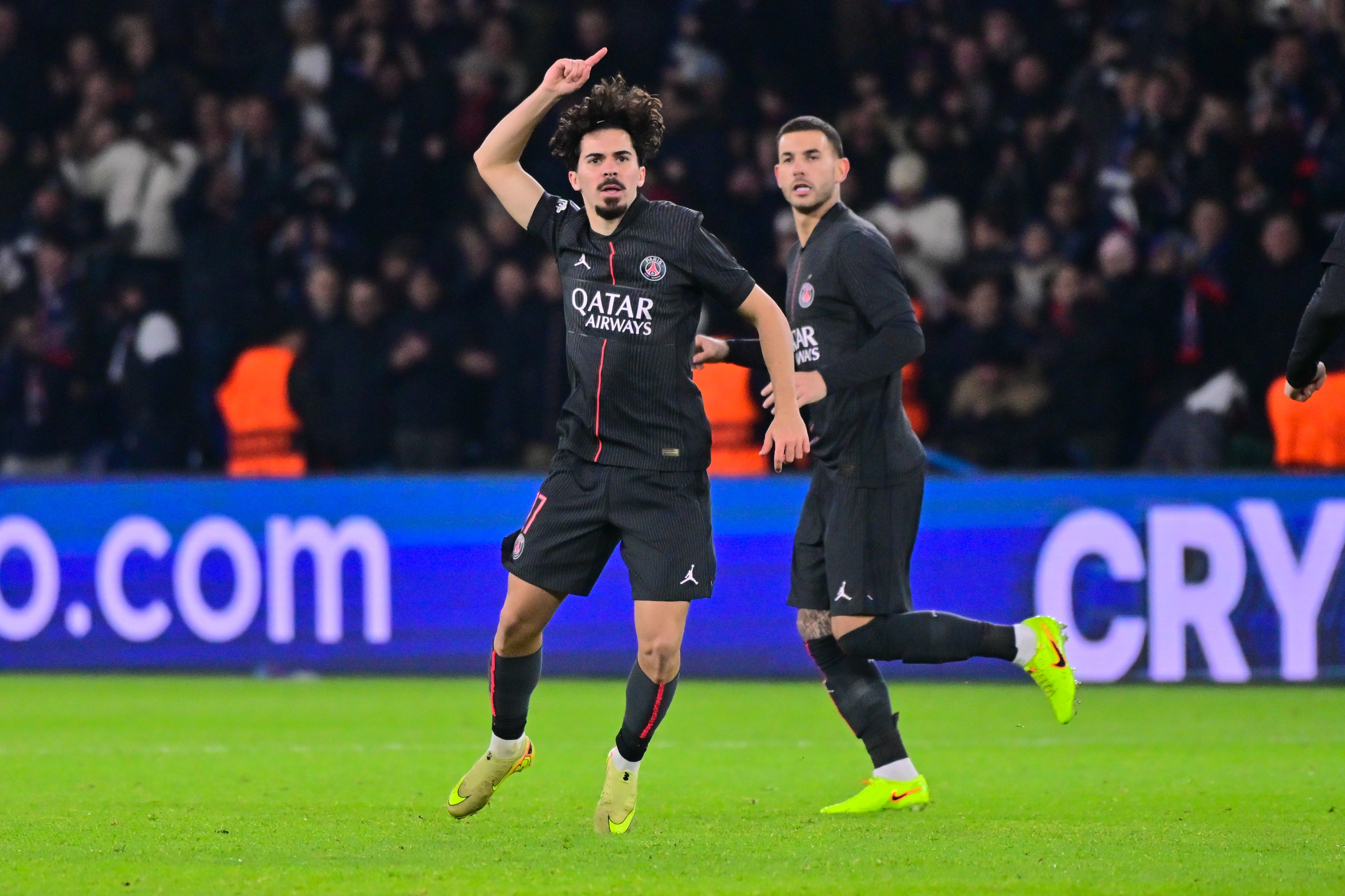 欧冠淘汰赛十年唯一 维蒂尼亚两度达成130+传球95%成功率