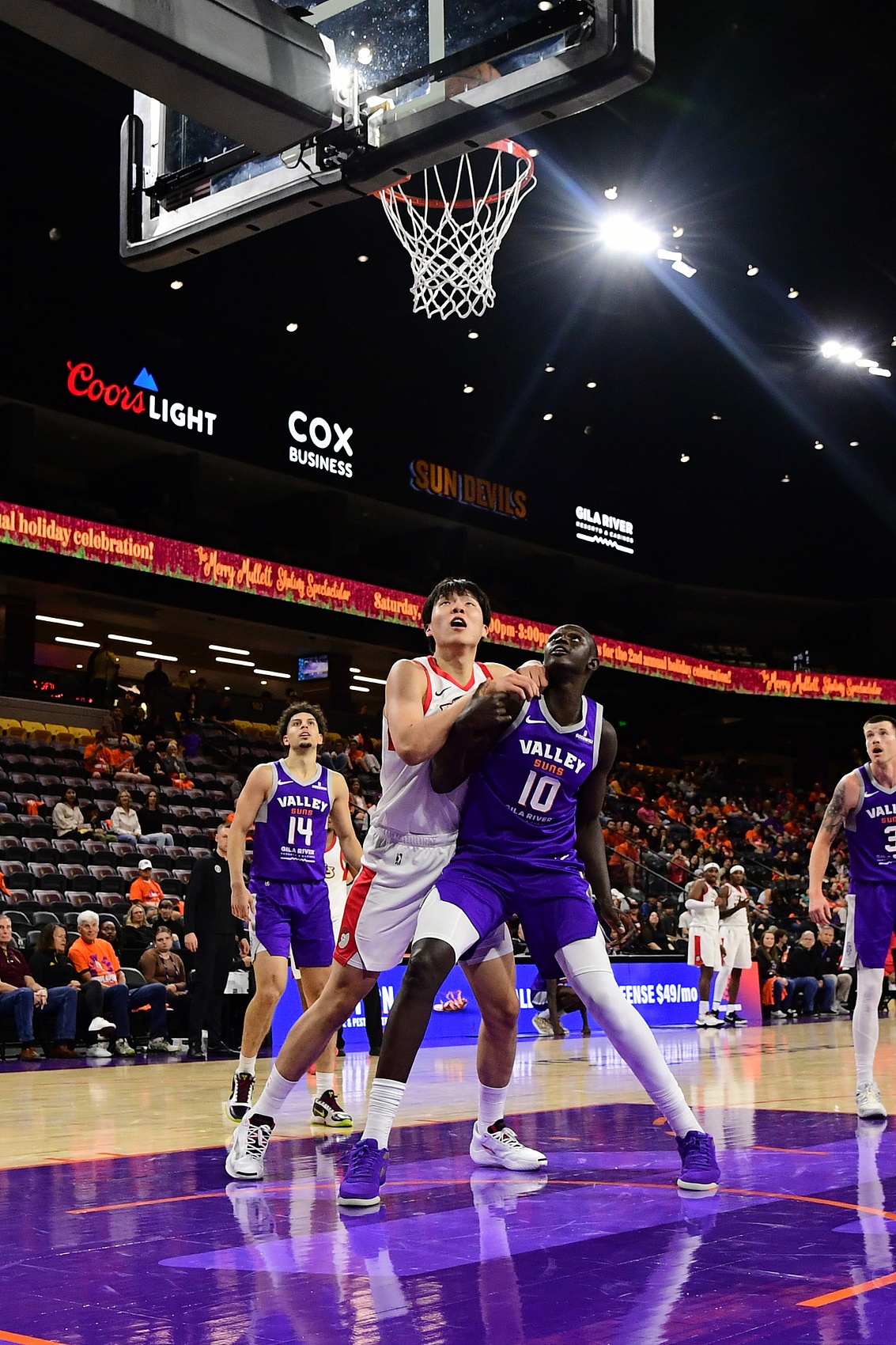 马卢阿奇生涯首发出战30分12秒 14篮板3封盖创多项新高 马卢阿奇生涯首发出战30分12秒 14篮板3封盖创多项新高