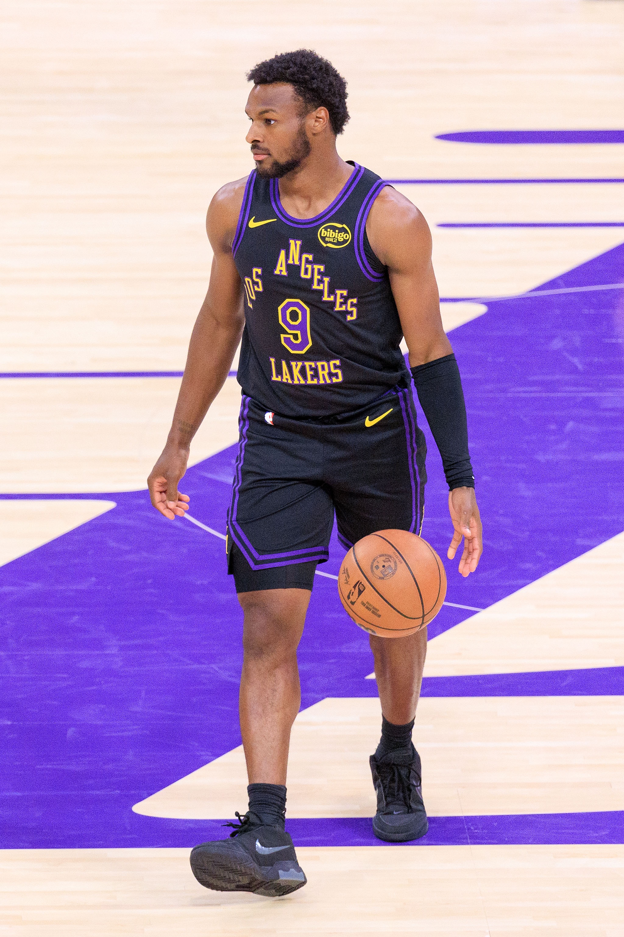 夸梅布朗炮轰詹姆斯育儿方式 直言布朗尼不配NBA应回家打游戏