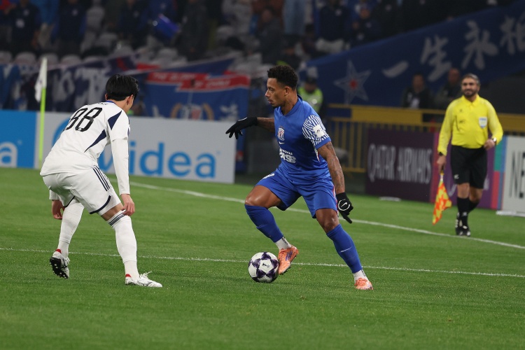 申花德比复仇海港 拉唐制胜头槌获对手莱昂纳多致意