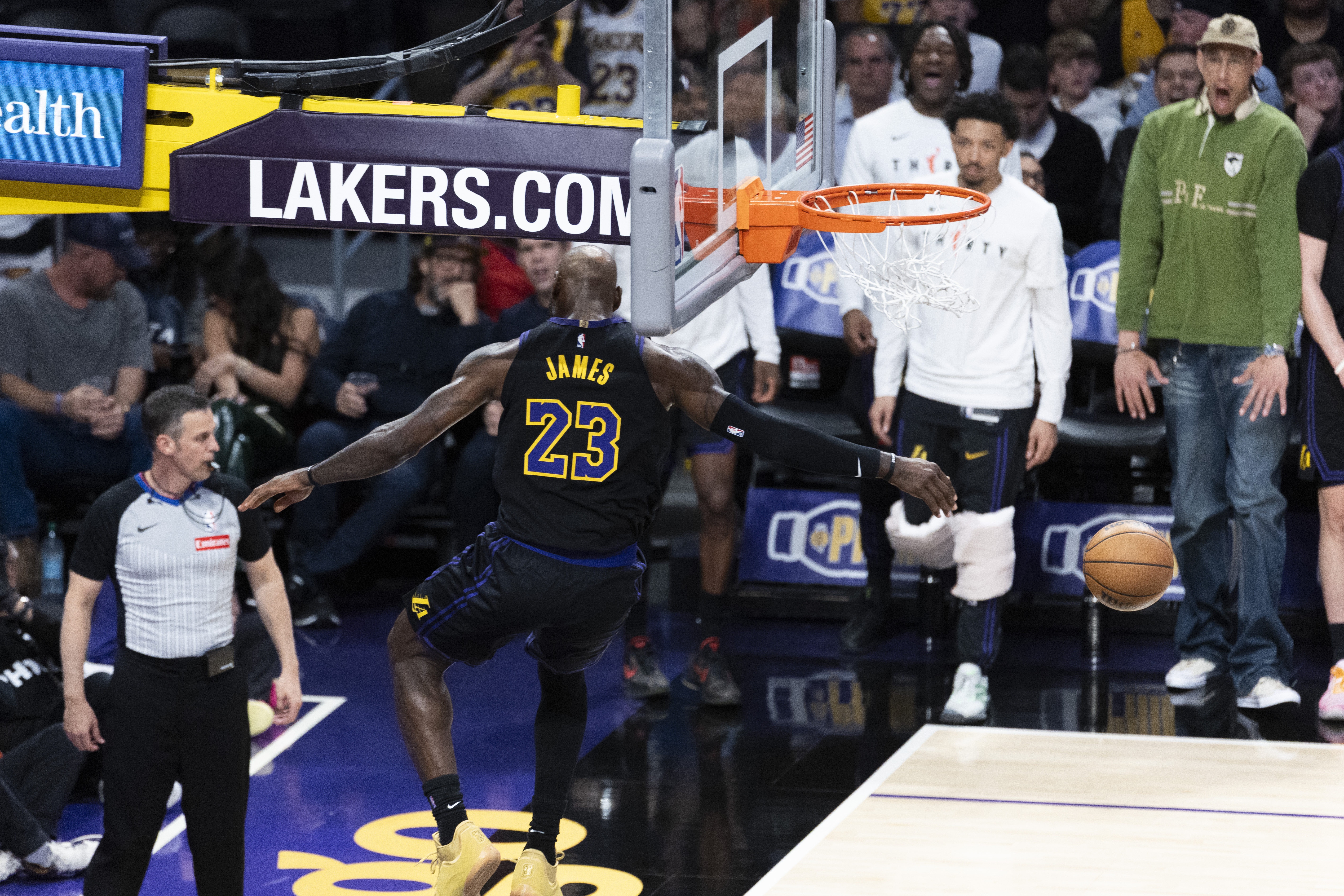 詹姆斯谈季后赛心态 直言未知生涯剩余场次