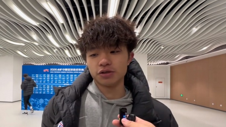 吕焯毅绝杀献亡祖母 大连英博逆转河南