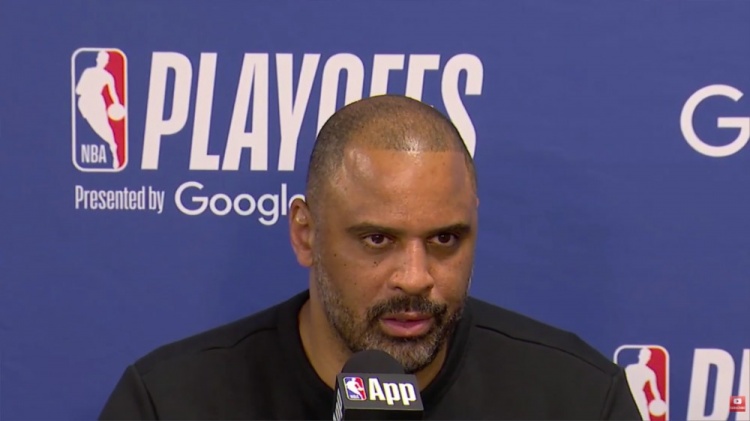 乌度卡复盘火箭G2失利 点名申京犹豫 进攻停滞是死穴