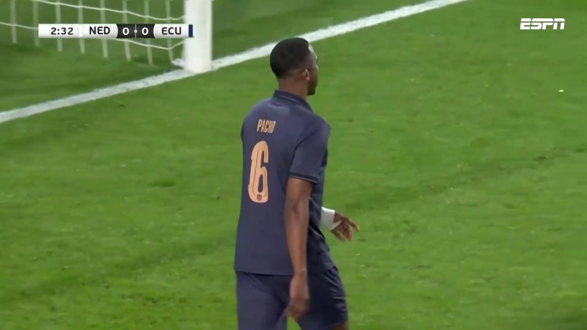 荷兰开场闪击！加克波左路传中！帕乔解围不及自摆乌龙！